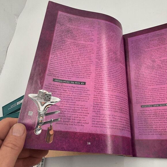 The Duelist, Issue 3, Fall 1994 (The Official Deckmaster Magazine) w Jyhad - Picture 4 of 12